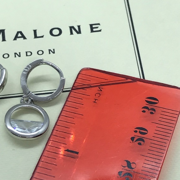 🌟 Silver 925 Crystal Huggie Hoop Earrings - Picture 3 of 5